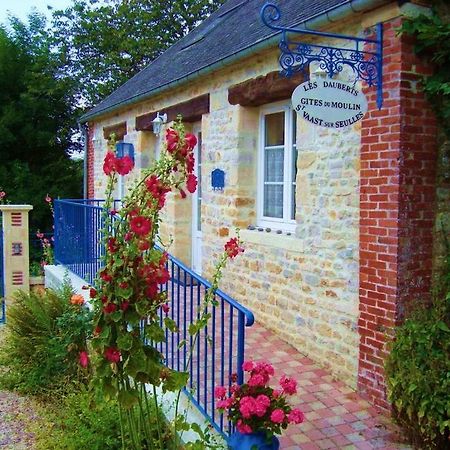 Saint-Vaast-sur-Seulles Gite Le Moulin מראה חיצוני תמונה